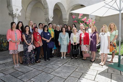 International Women's Club of Torino .